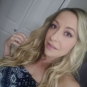 Meet your Posher, Tabitha